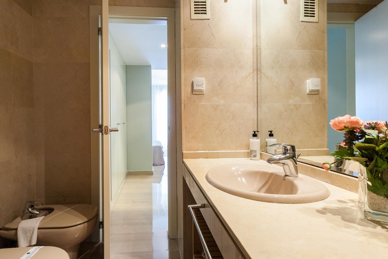 ApartUP Green Opera Views Valencia Buitenkant foto